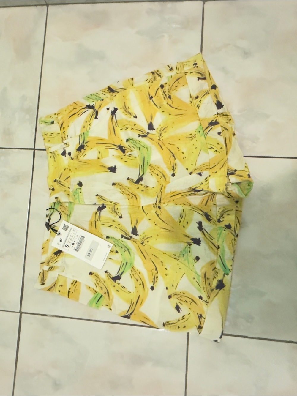 Zara Yellow & Green Banana-Print Women's Flat Front Shorts